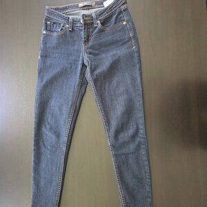 Levi's women's skinny jeans